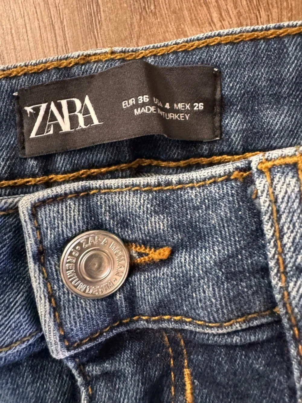 Zara Dark Blue Distressed Skinny Jeans, Size US 4